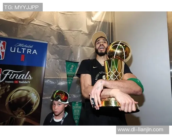 达米安利拉德：从波特兰的传奇到NBA历史的闪耀之星